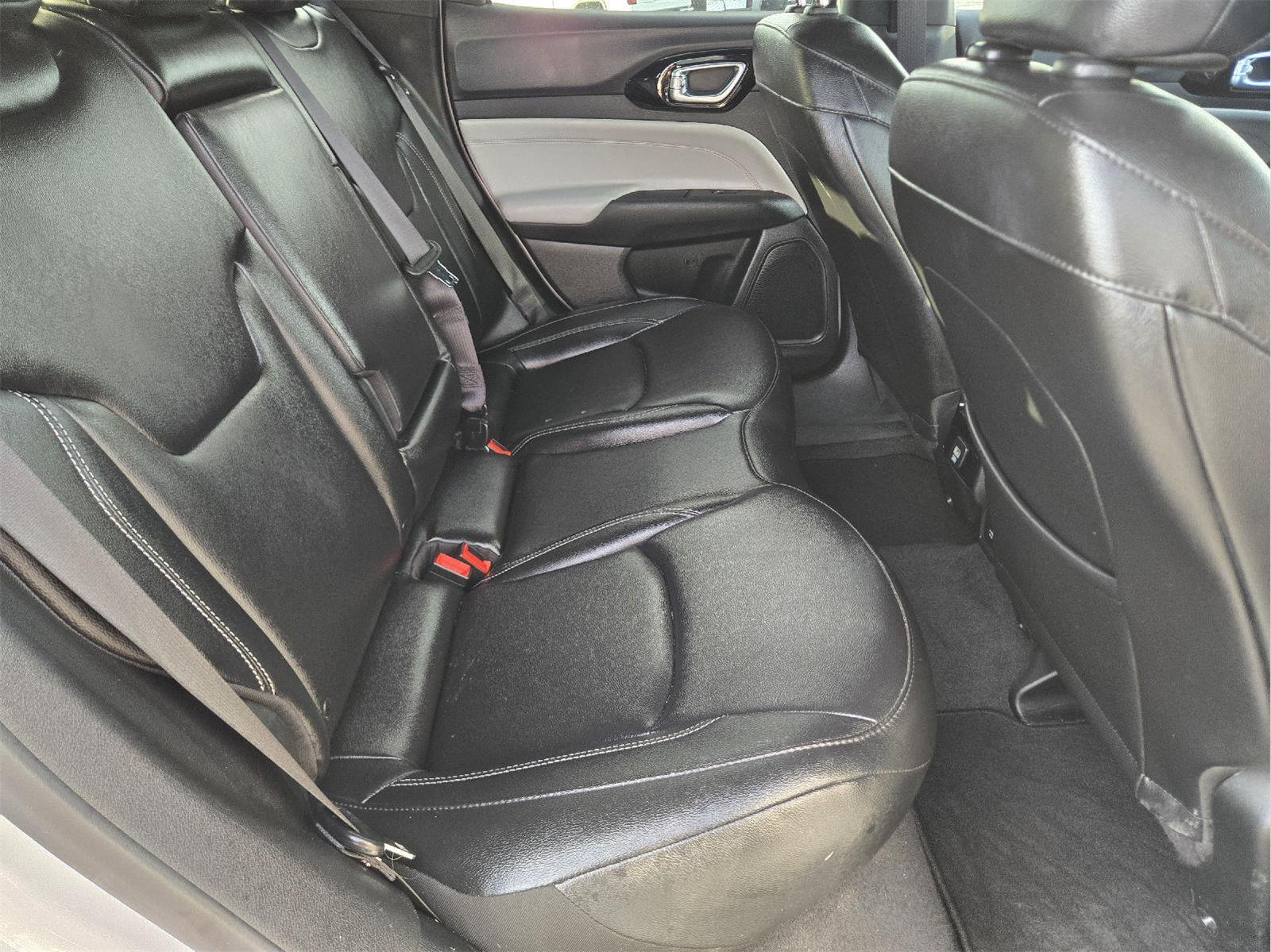 2025 Jeep Compass photo 21 of 35