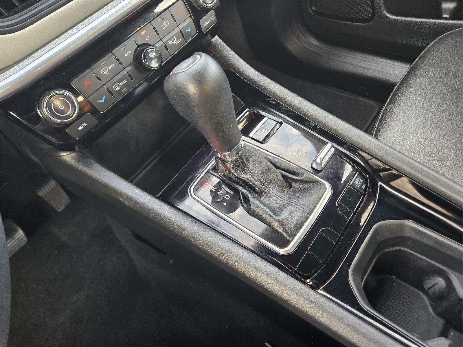 2025 Jeep Compass photo 28 of 35