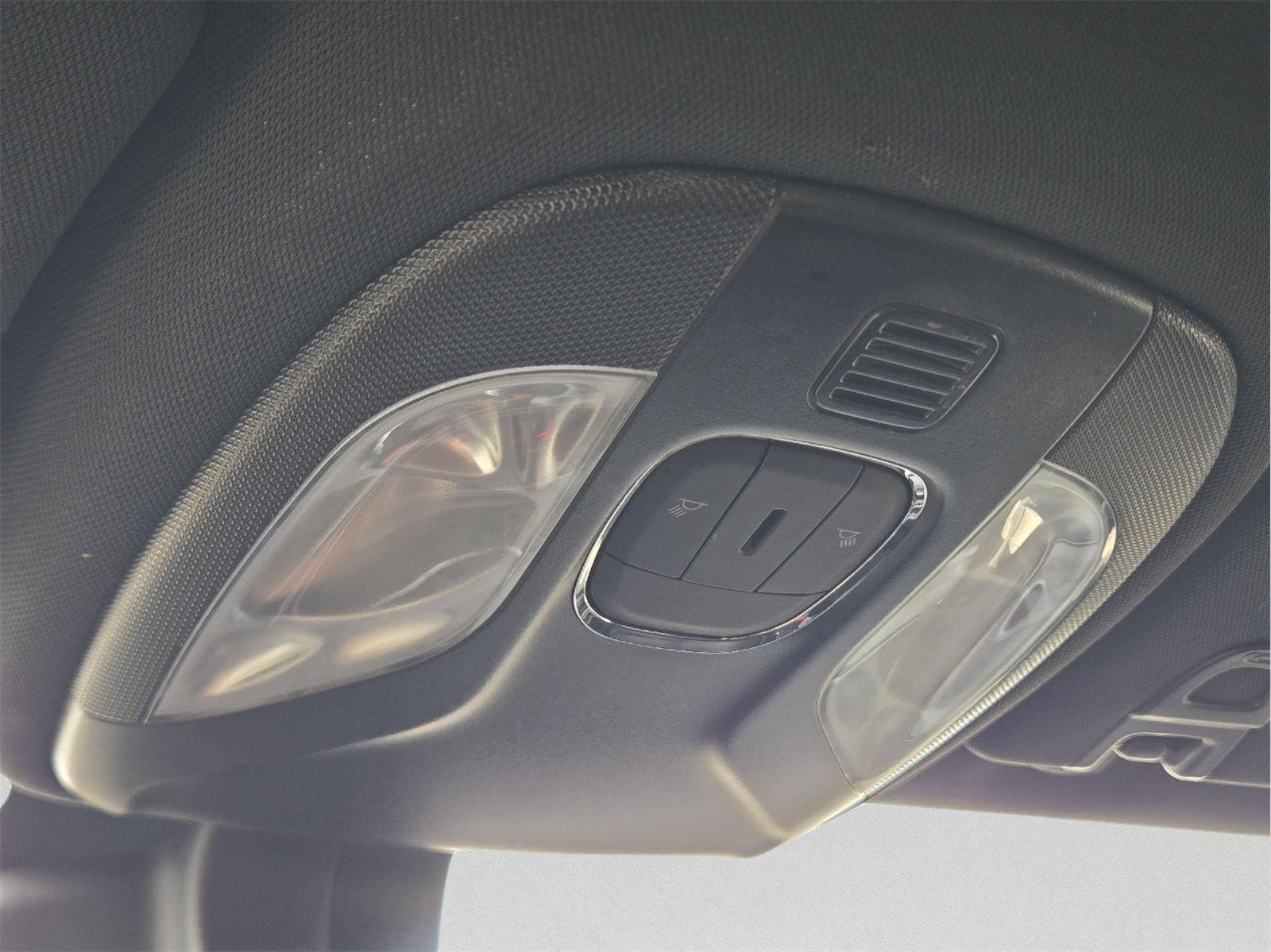 2025 Jeep Compass photo 29 of 35