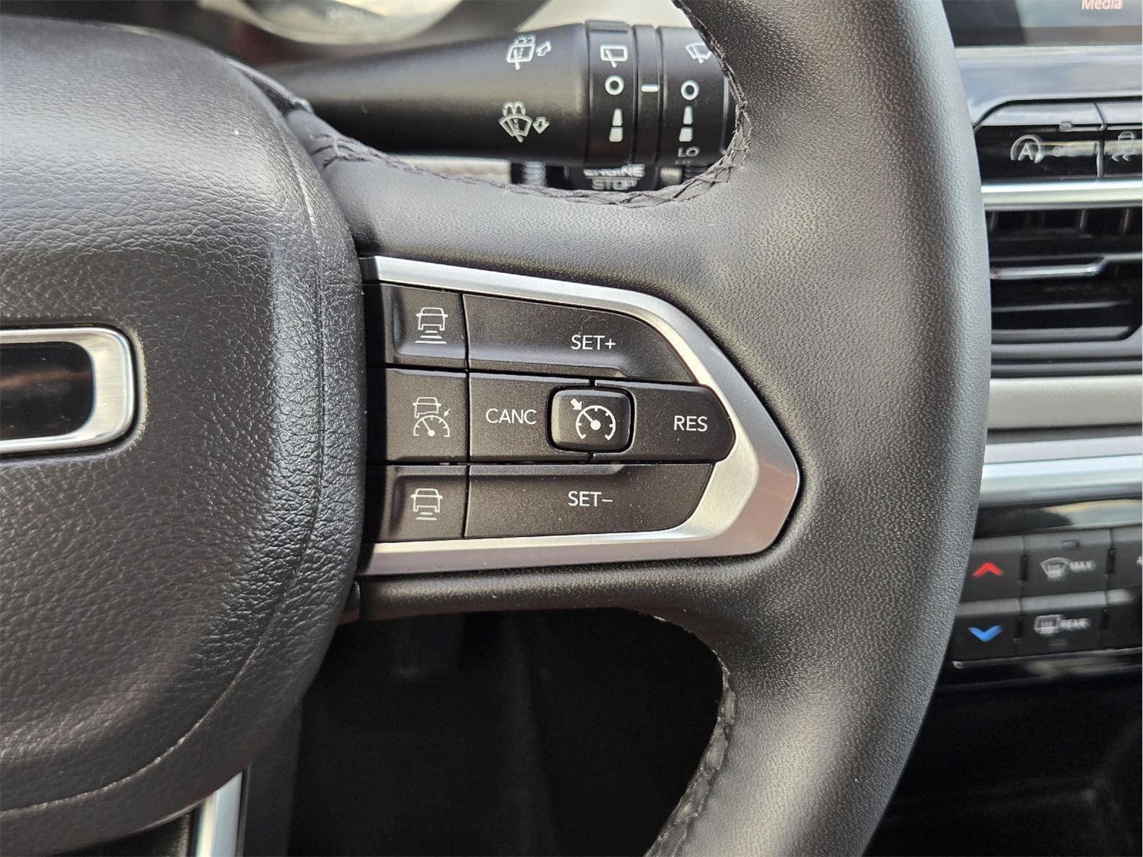 2025 Jeep Compass photo 31 of 35