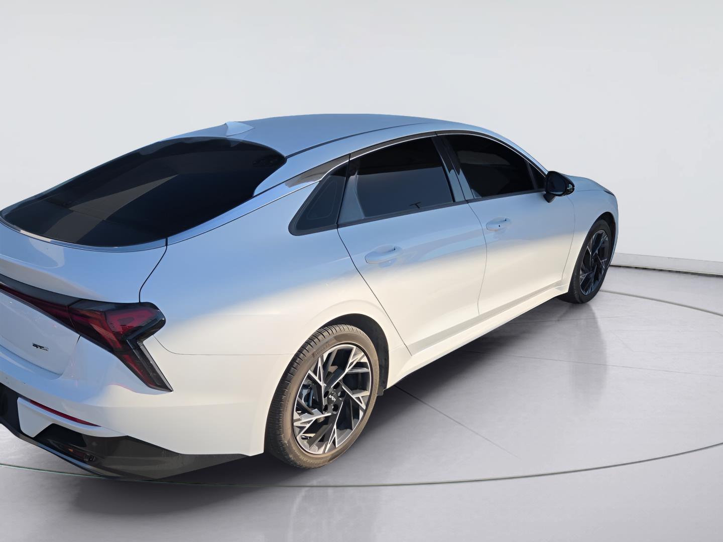 2026 KIA K5 photo 3 of 7