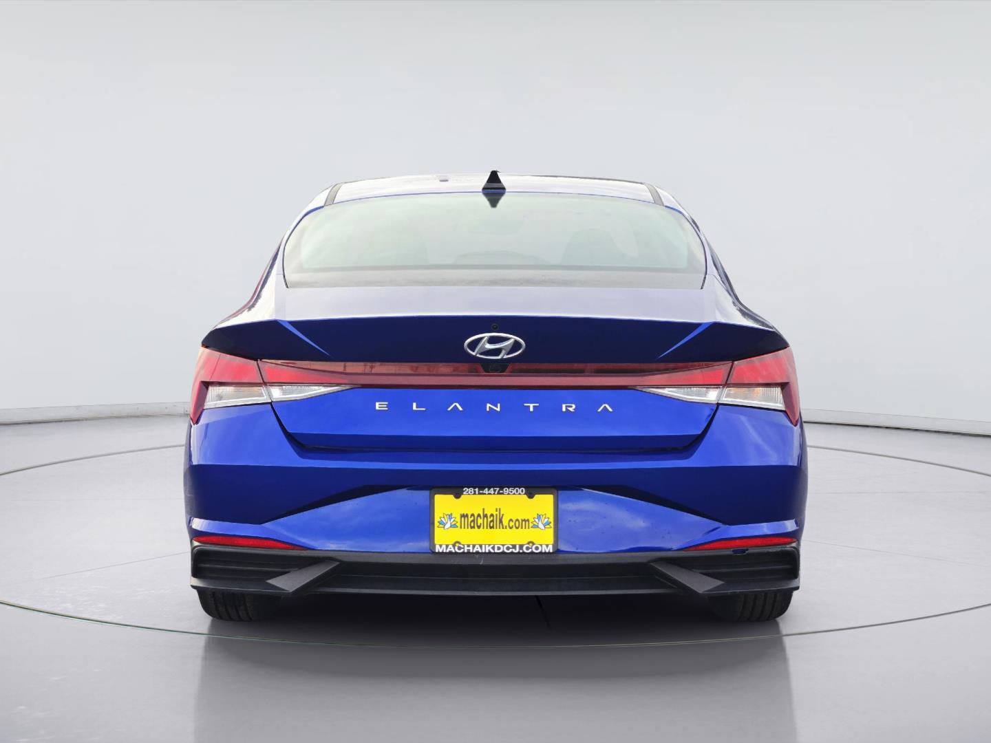 2023 Hyundai Elantra photo 5 of 35