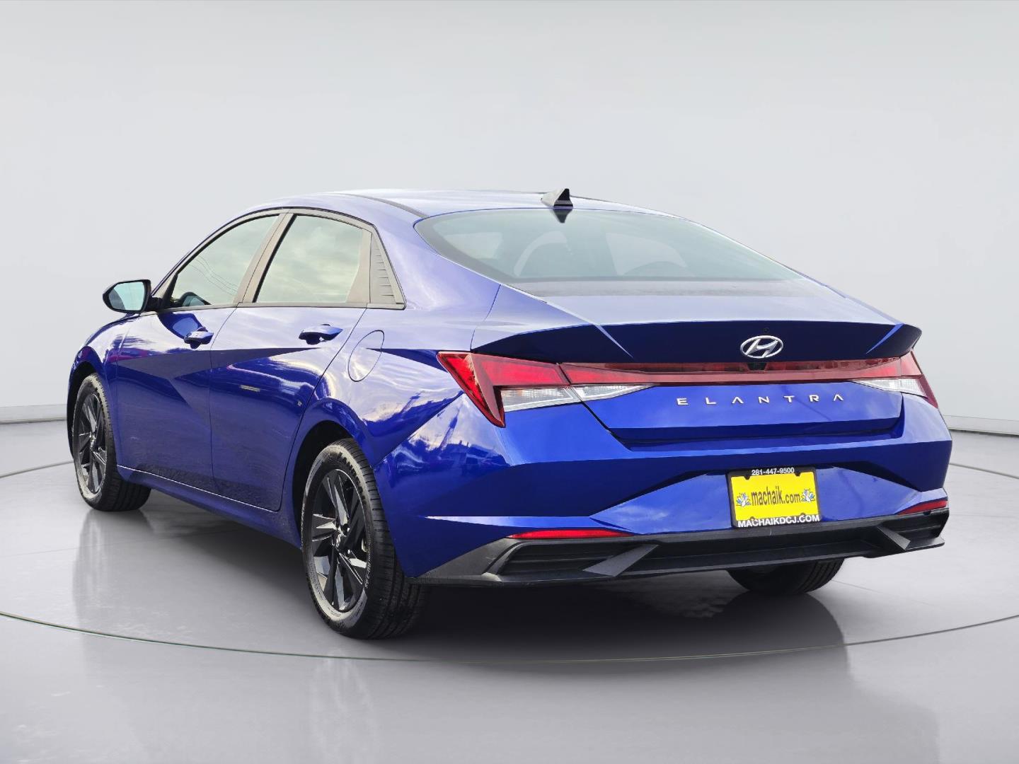 2023 Hyundai Elantra photo 6 of 35