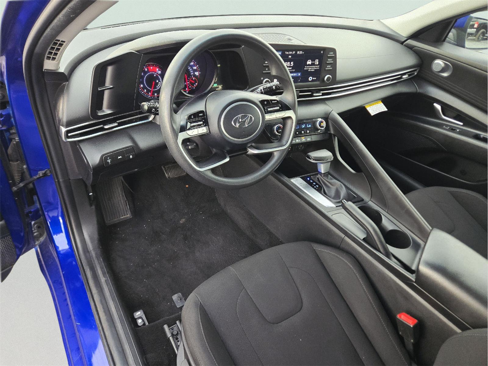 2023 Hyundai Elantra photo 9 of 35
