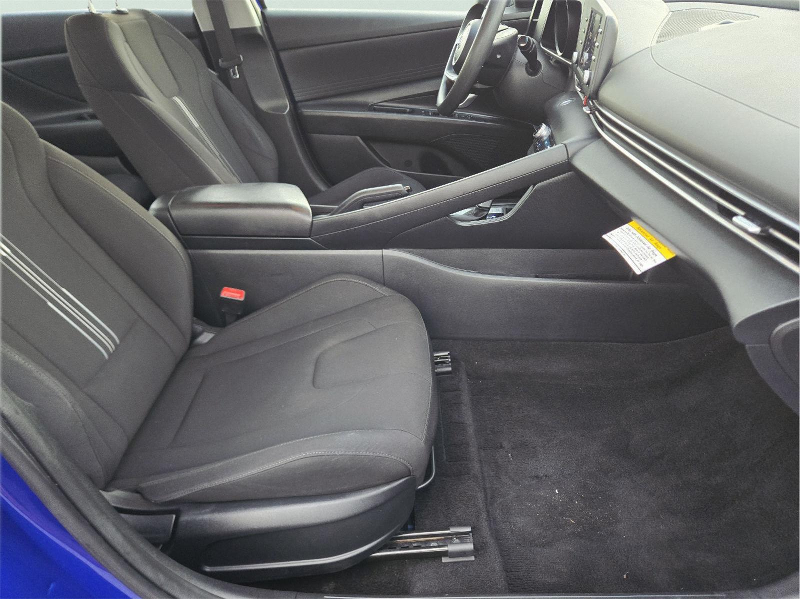 2023 Hyundai Elantra photo 14 of 35