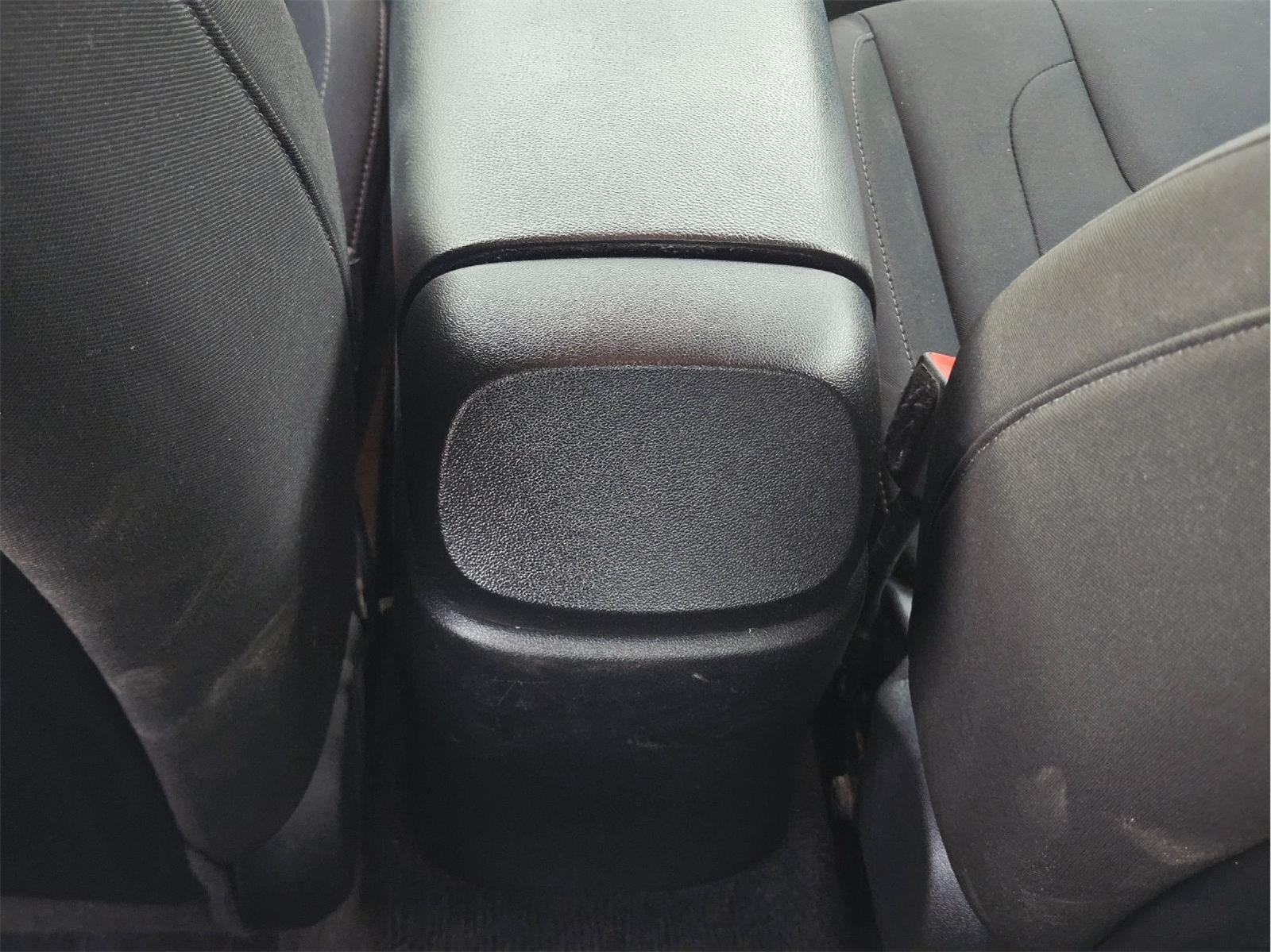 2023 Hyundai Elantra photo 18 of 35