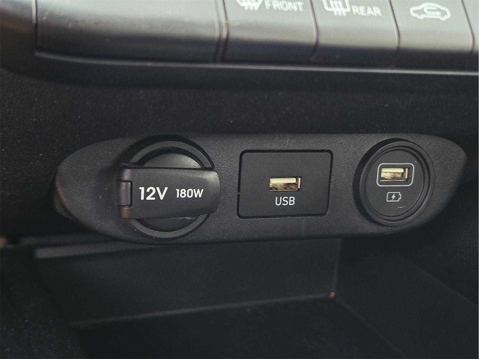 2023 Hyundai Elantra photo 26 of 35