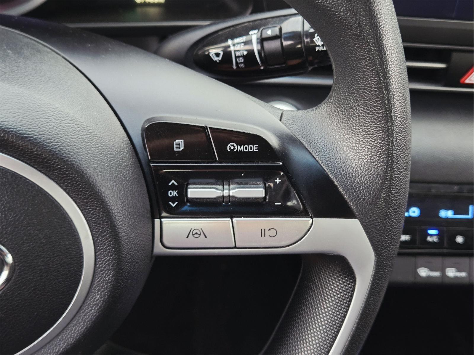 2023 Hyundai Elantra photo 29 of 35