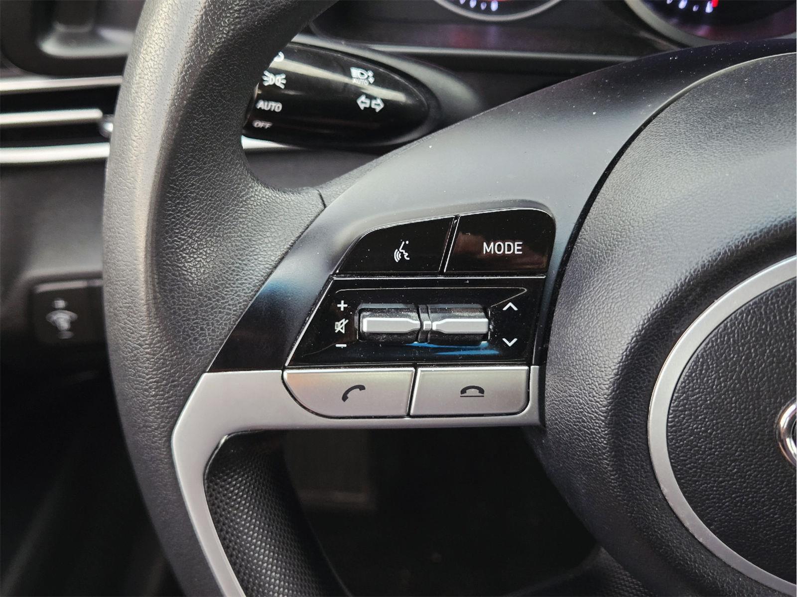 2023 Hyundai Elantra photo 30 of 35