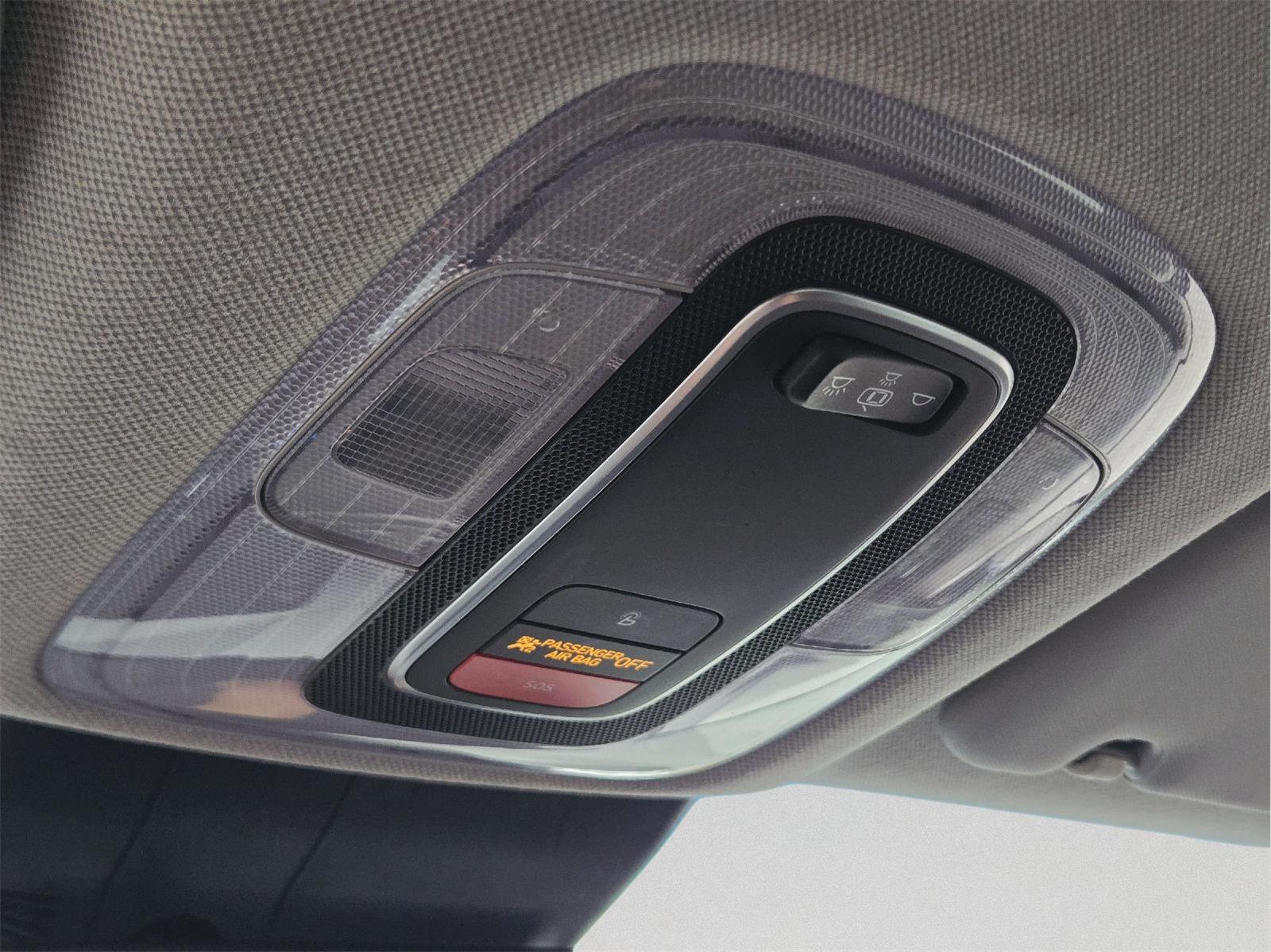 2023 Hyundai Elantra photo 34 of 35