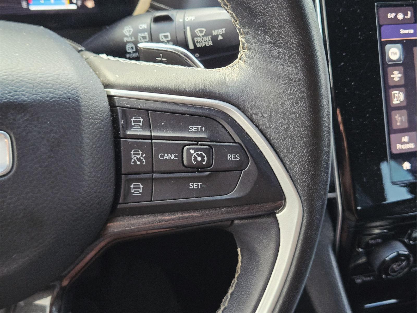 2022 JEEP GRAND CHEROKEE photo 29 of 34