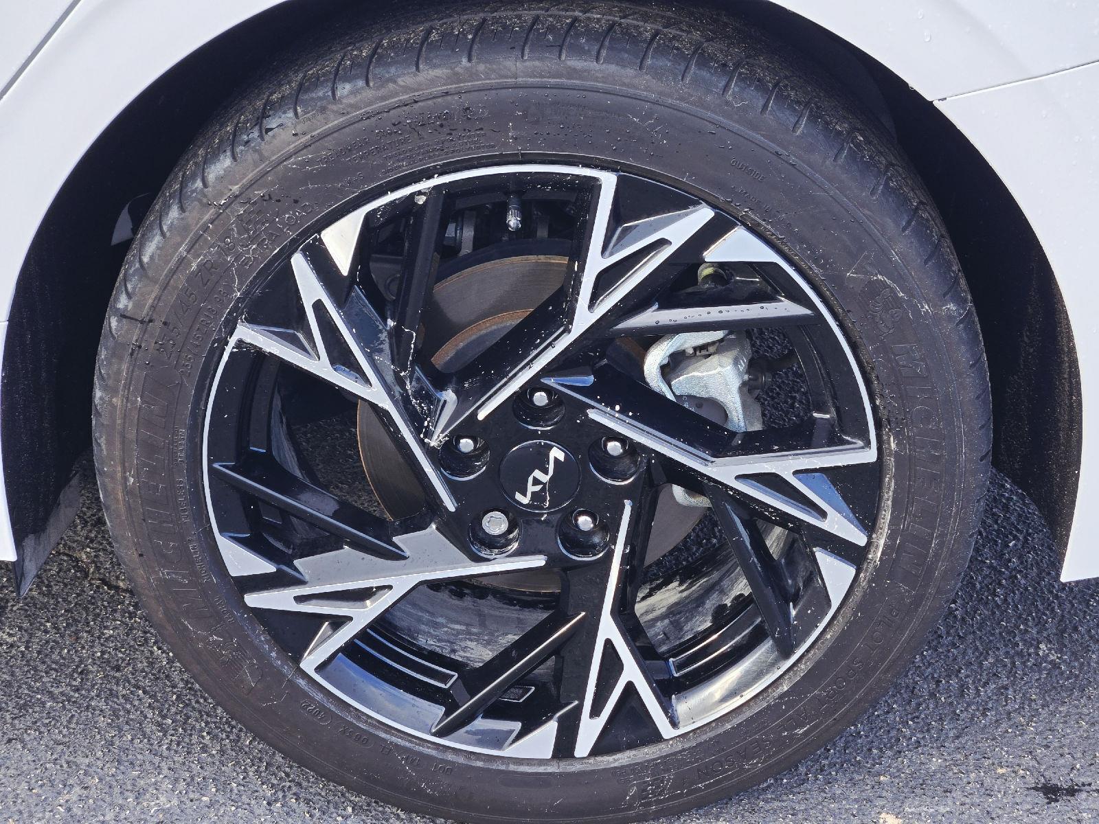 2026 KIA K5 photo 8 of 35