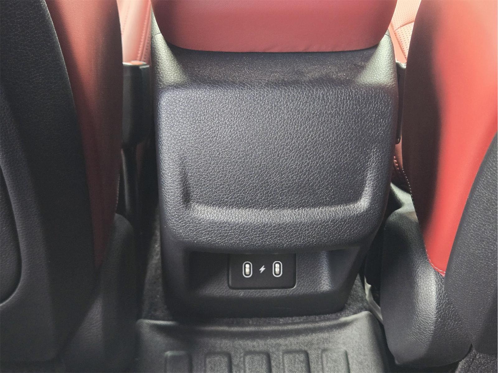 2026 KIA K5 photo 20 of 35