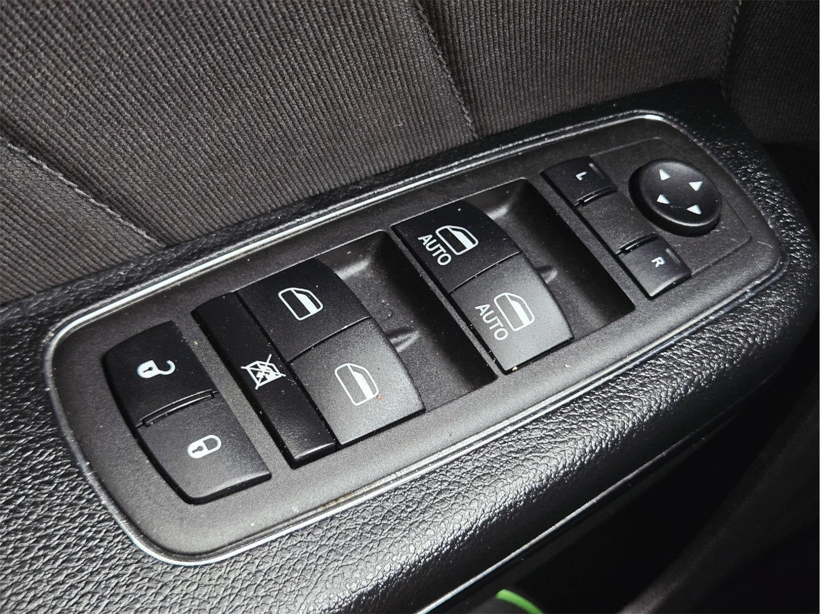 2023 Dodge Charger photo 32 of 34