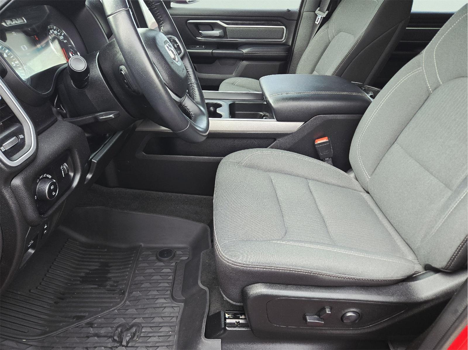 2023 RAM 1500 photo 14 of 35