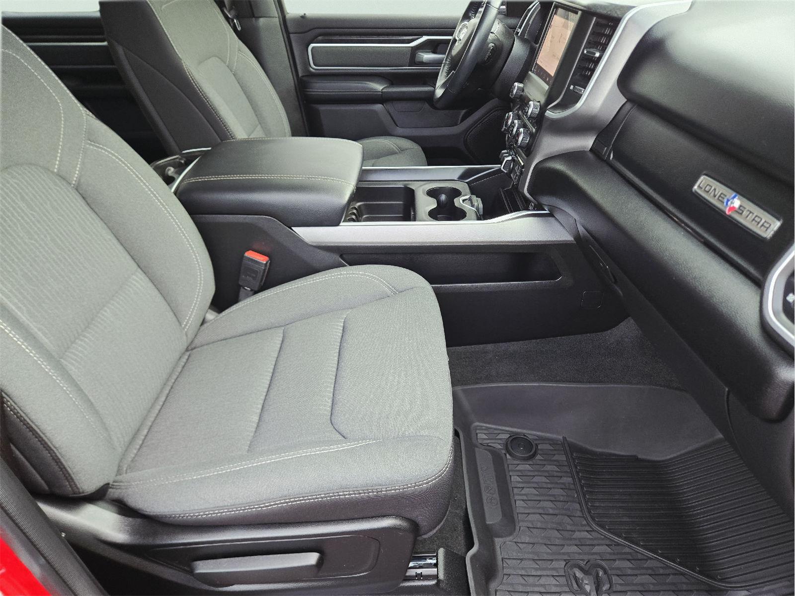 2023 RAM 1500 photo 16 of 35