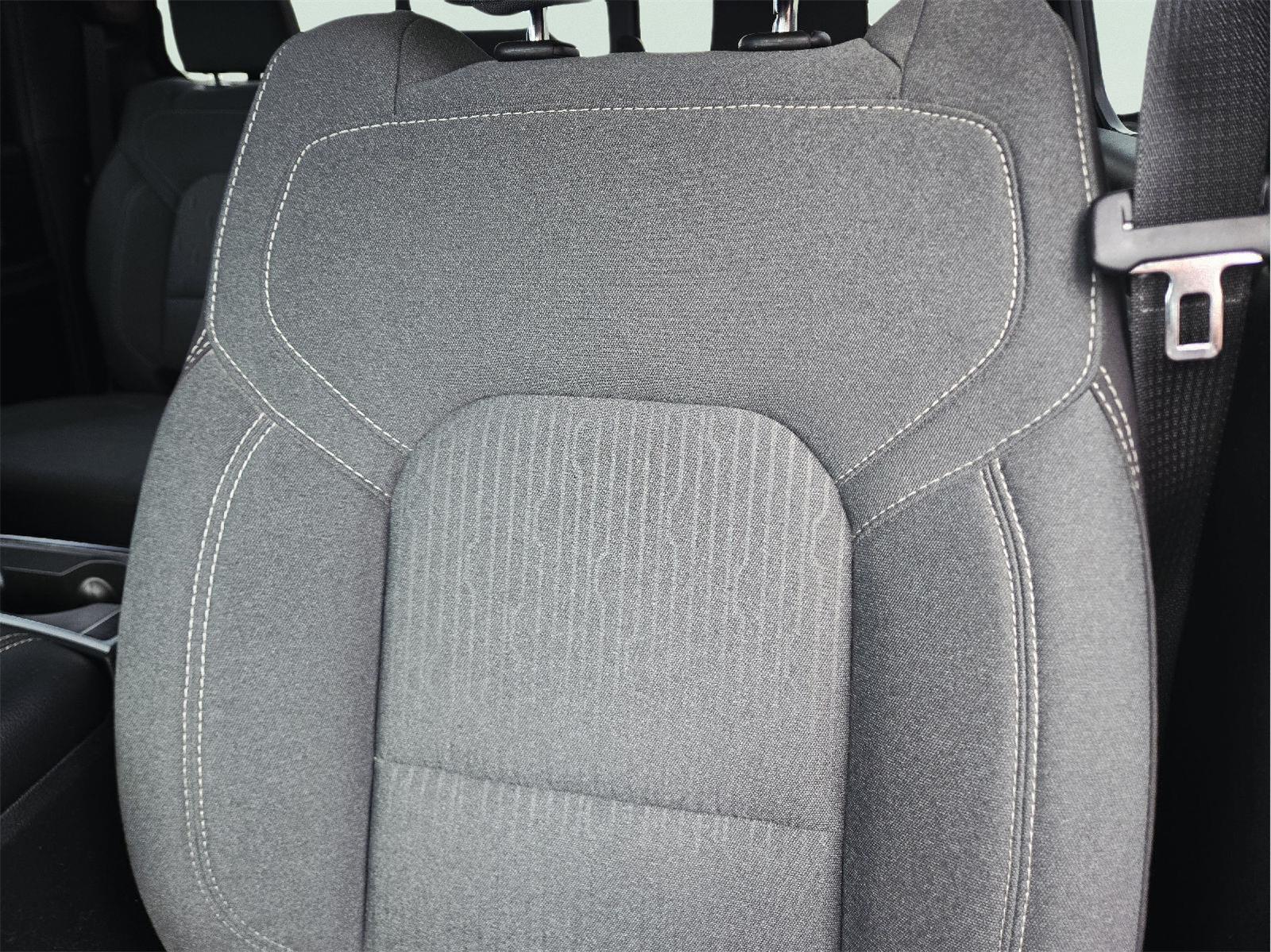 2023 RAM 1500 photo 17 of 35