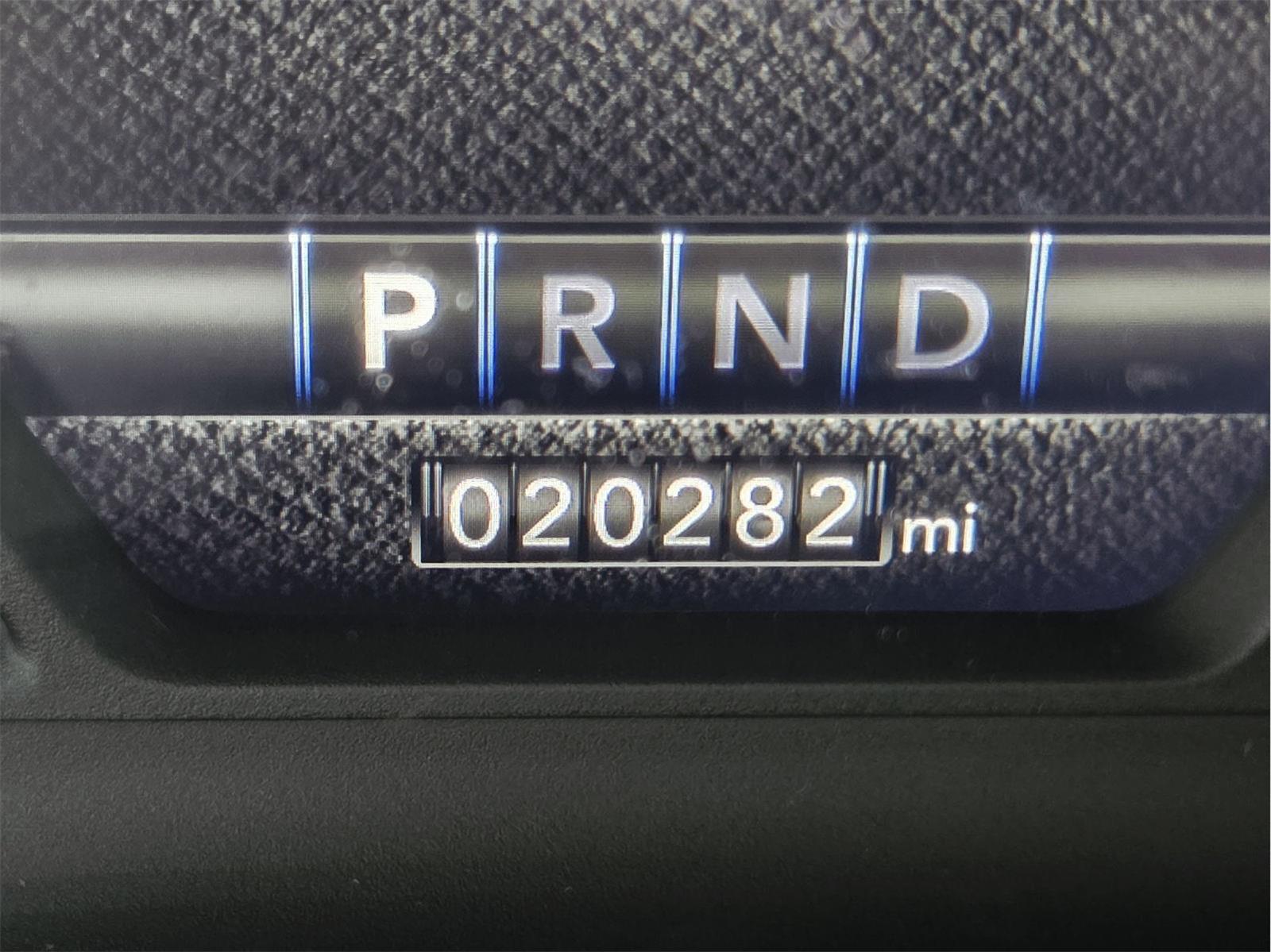 2023 RAM 1500 photo 33 of 35