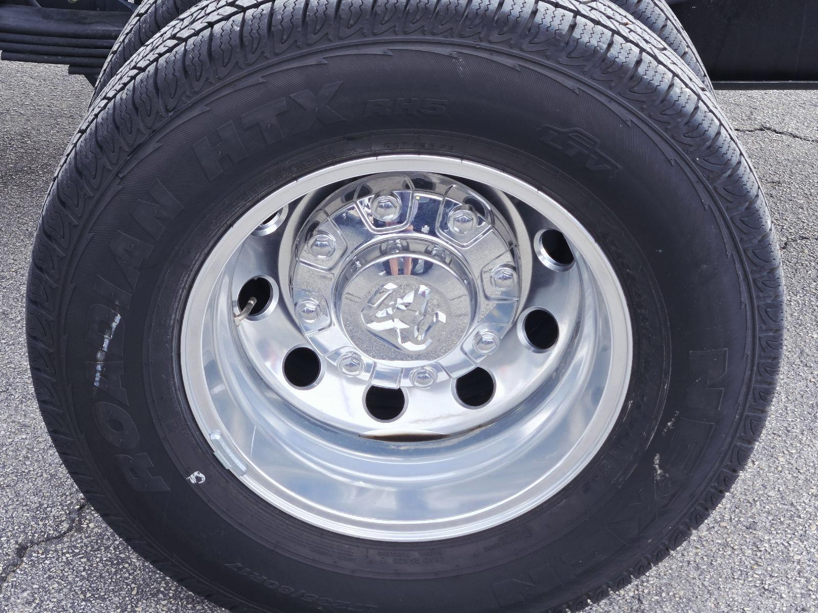 2025 Ram 3500 Chassis Cab photo 8 of 36
