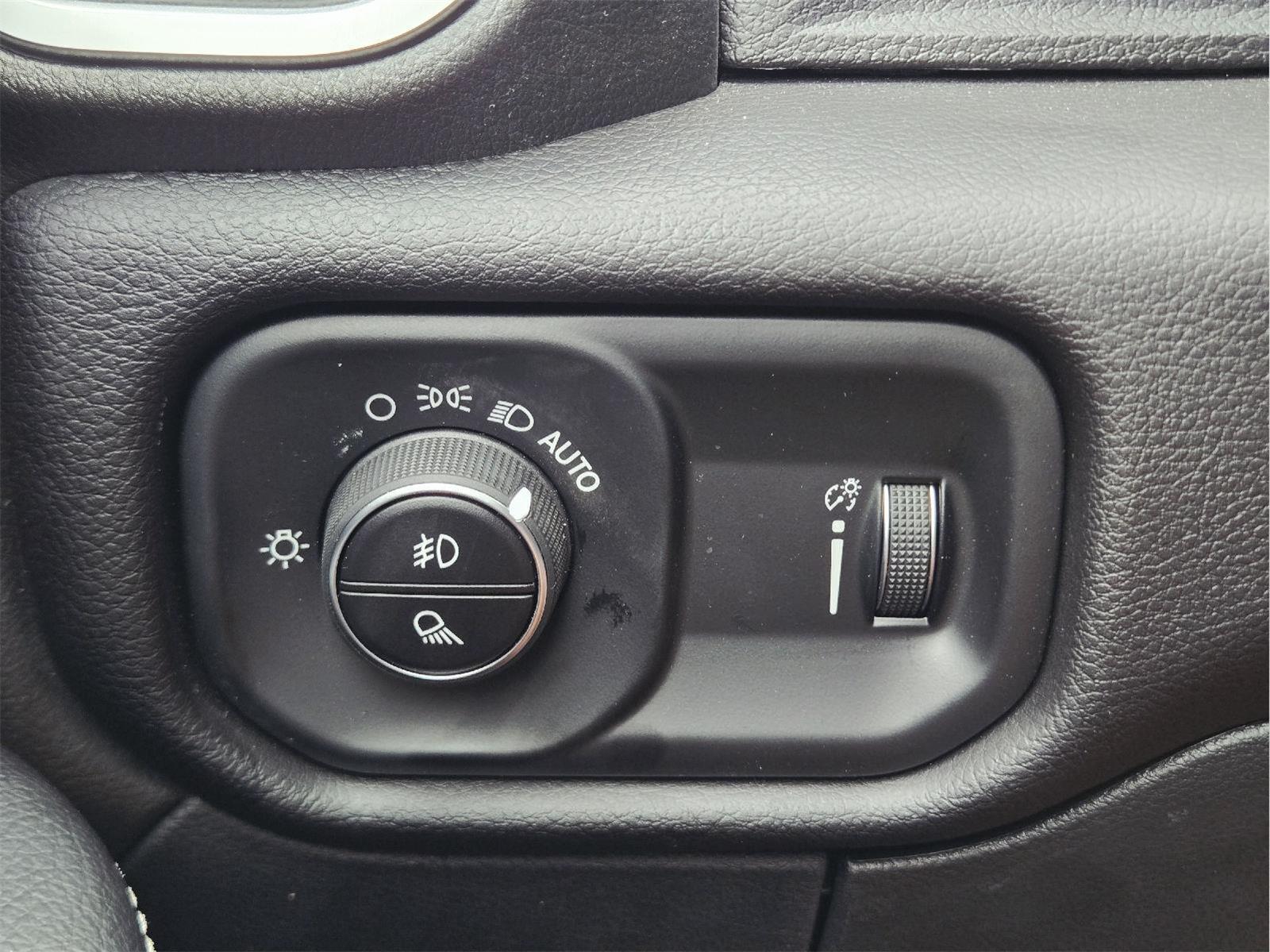 2025 Ram 3500 Chassis Cab photo 32 of 36