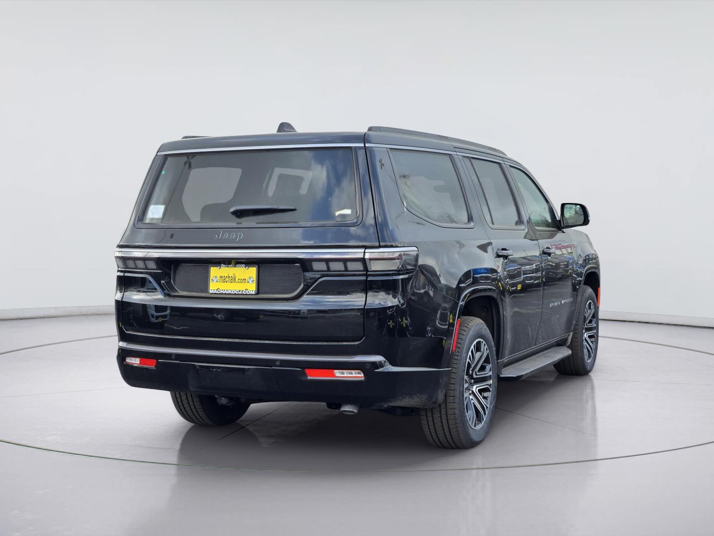 2026 Jeep Grand Wagoneer - 2