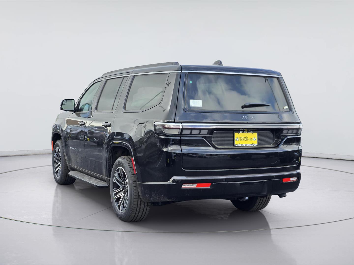 2026 Jeep Grand Wagoneer - 3