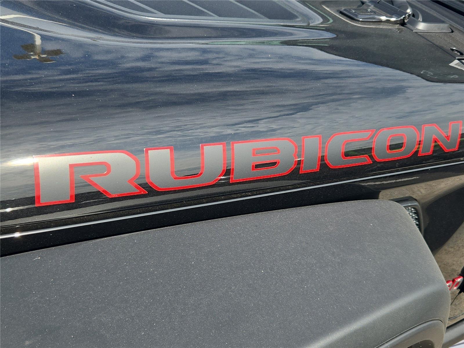2025 Jeep Gladiator Rubicon at Mac Haik CDJR North Houston