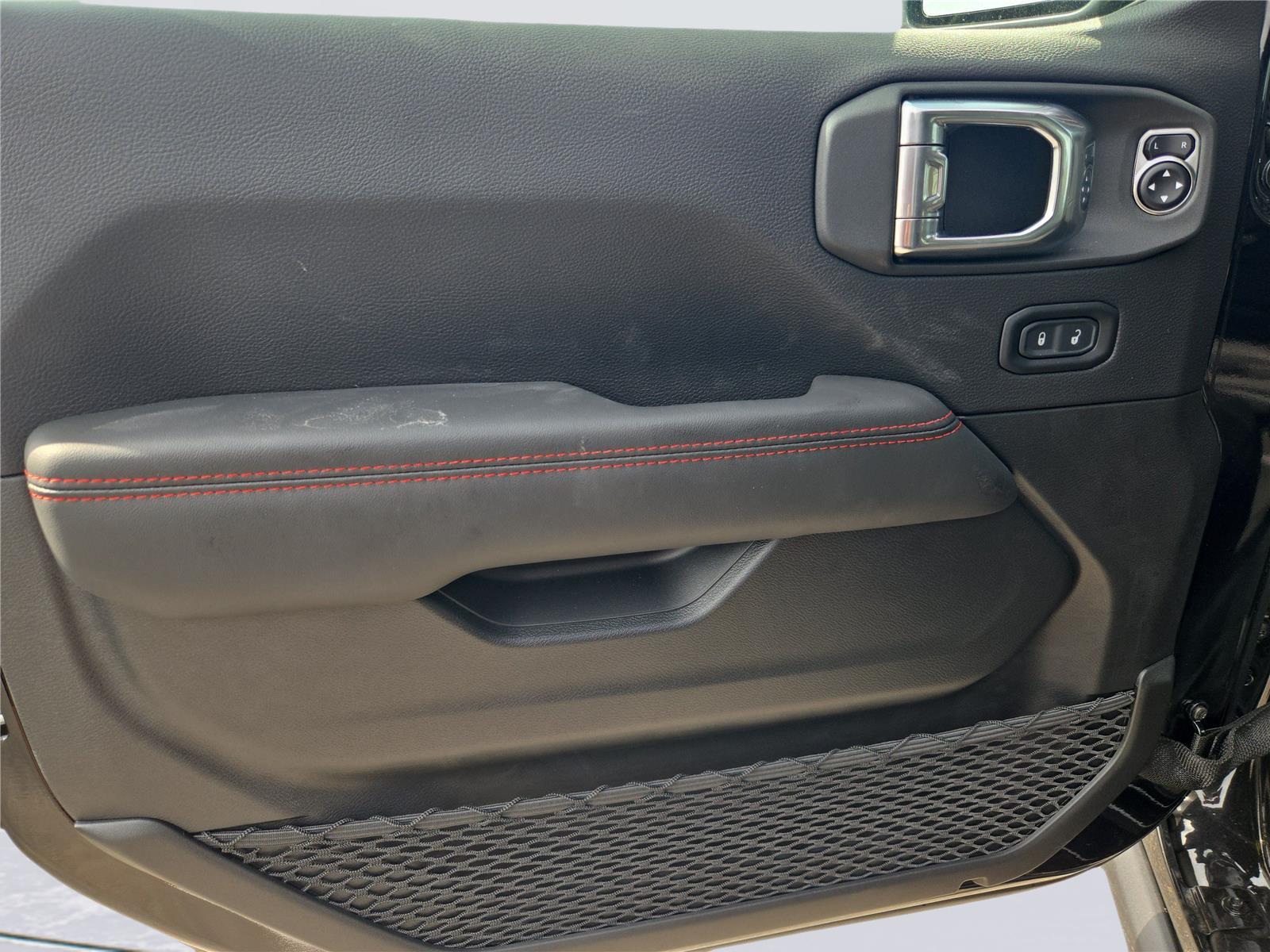 2025 Jeep Gladiator Rubicon at Mac Haik CDJR North Houston