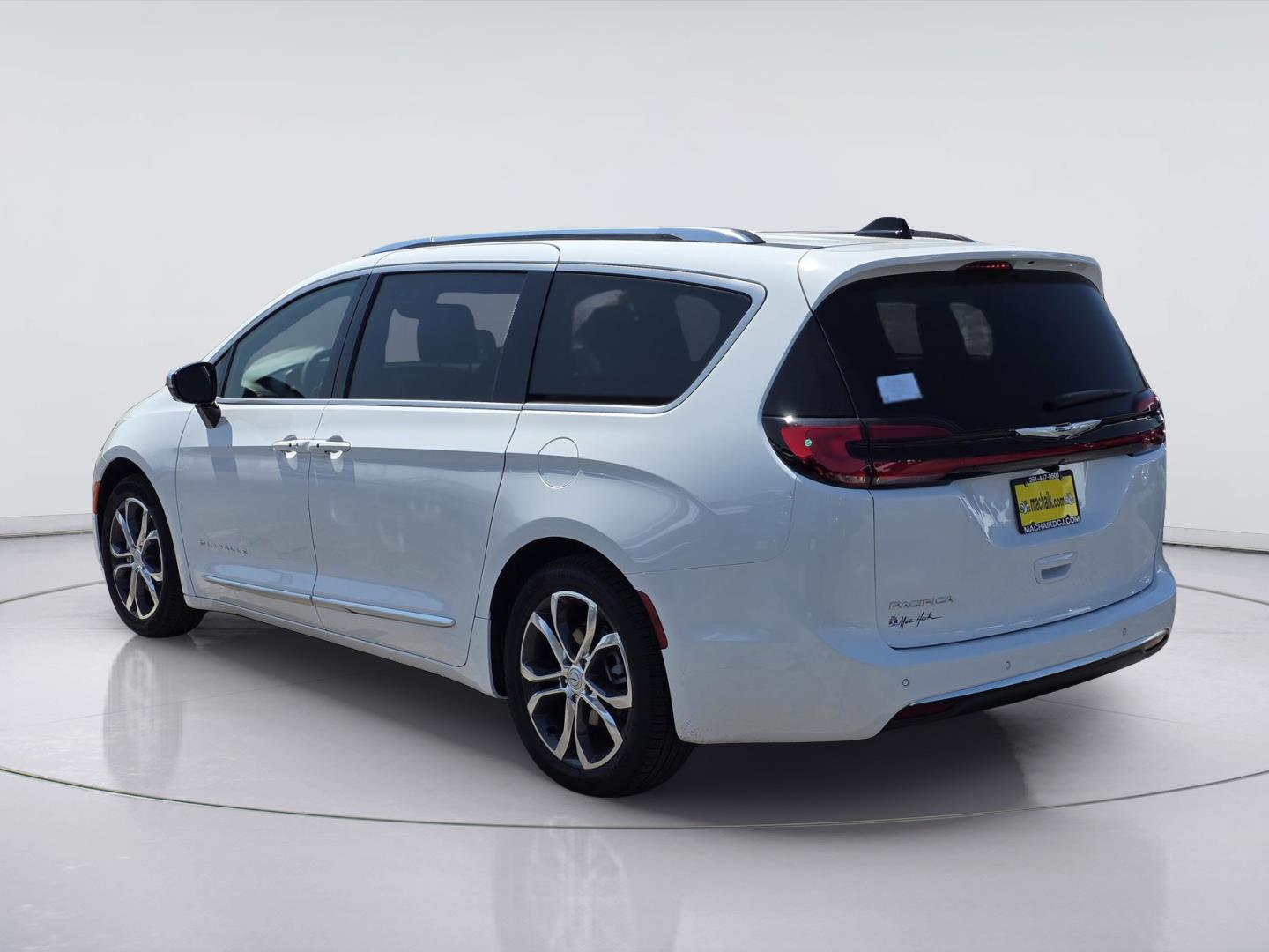 2026 Chrysler Pacifica Pinnacle at Mac Haik CDJR North Houston