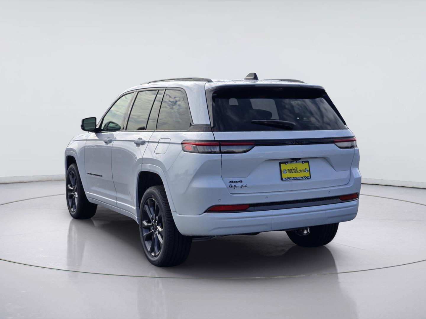 2026 Jeep Grand Cherokee Limited Reserve - 3