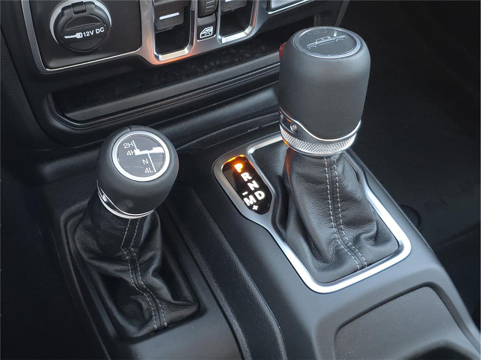 2025 Jeep Gladiator Texas Trail at Mac Haik CDJR North Houston