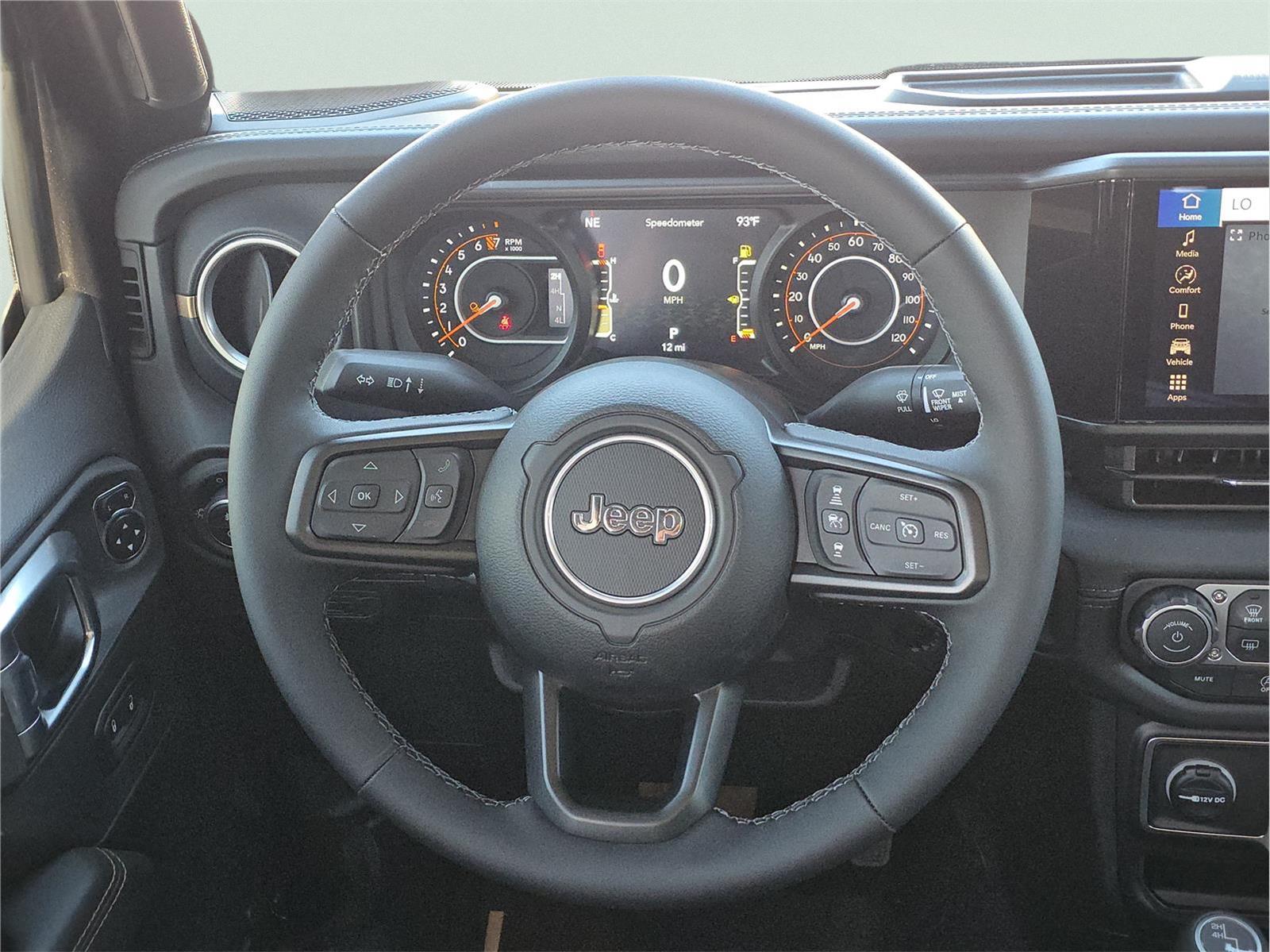 2025 Jeep Gladiator Texas Trail at Mac Haik CDJR North Houston