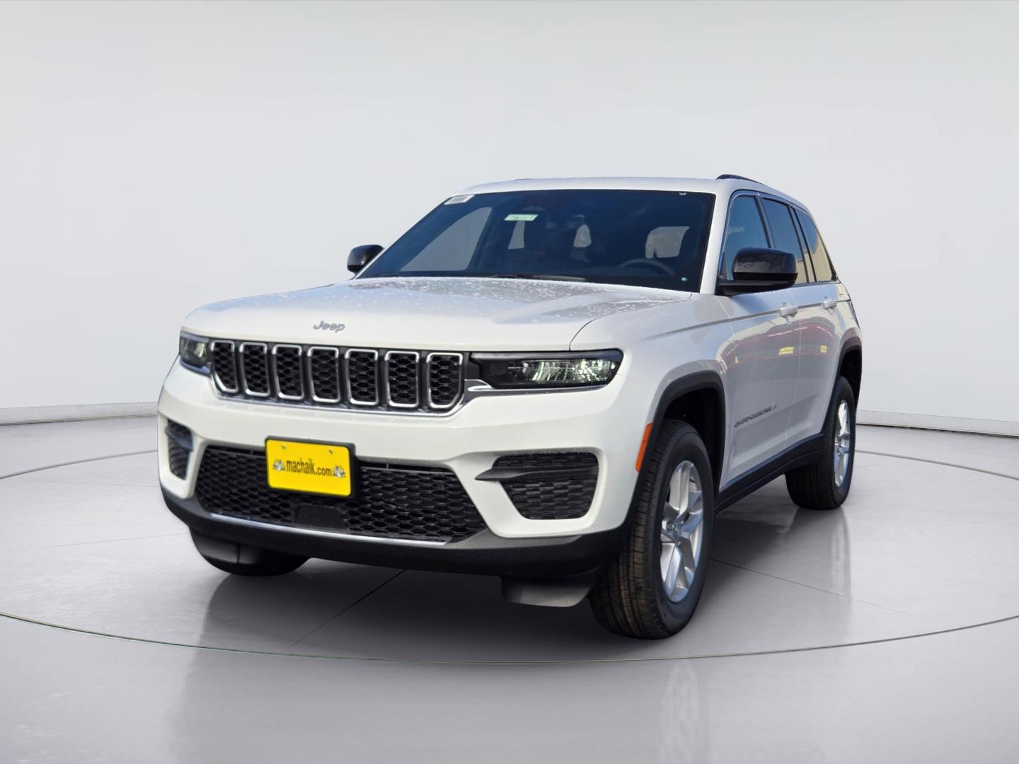 Bright White Clearcoat 2026 Jeep Grand Cherokee SUV / Crossover 4X2 8-Speed Automatic
