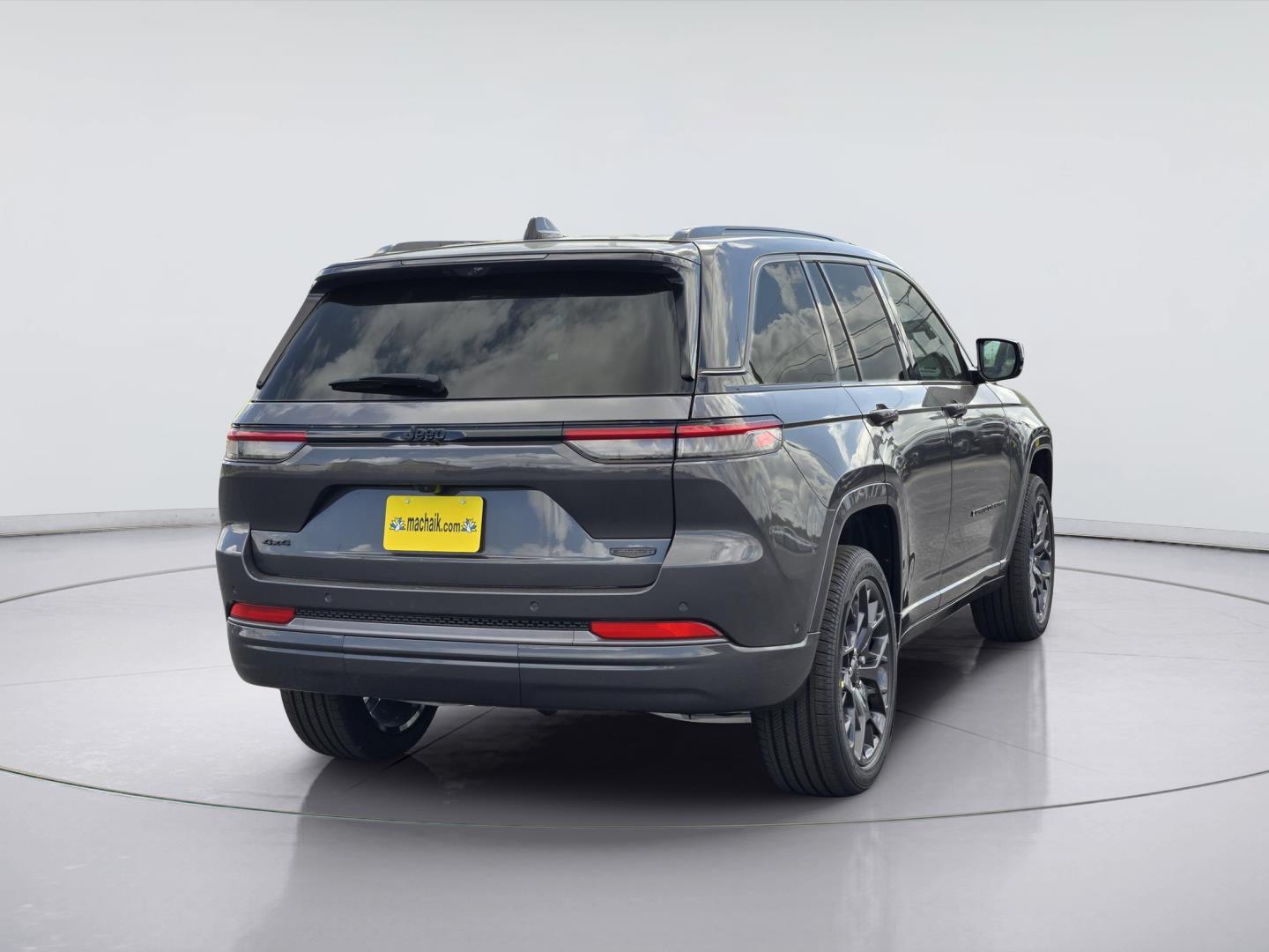 2026 Jeep Grand Cherokee Summit - 2