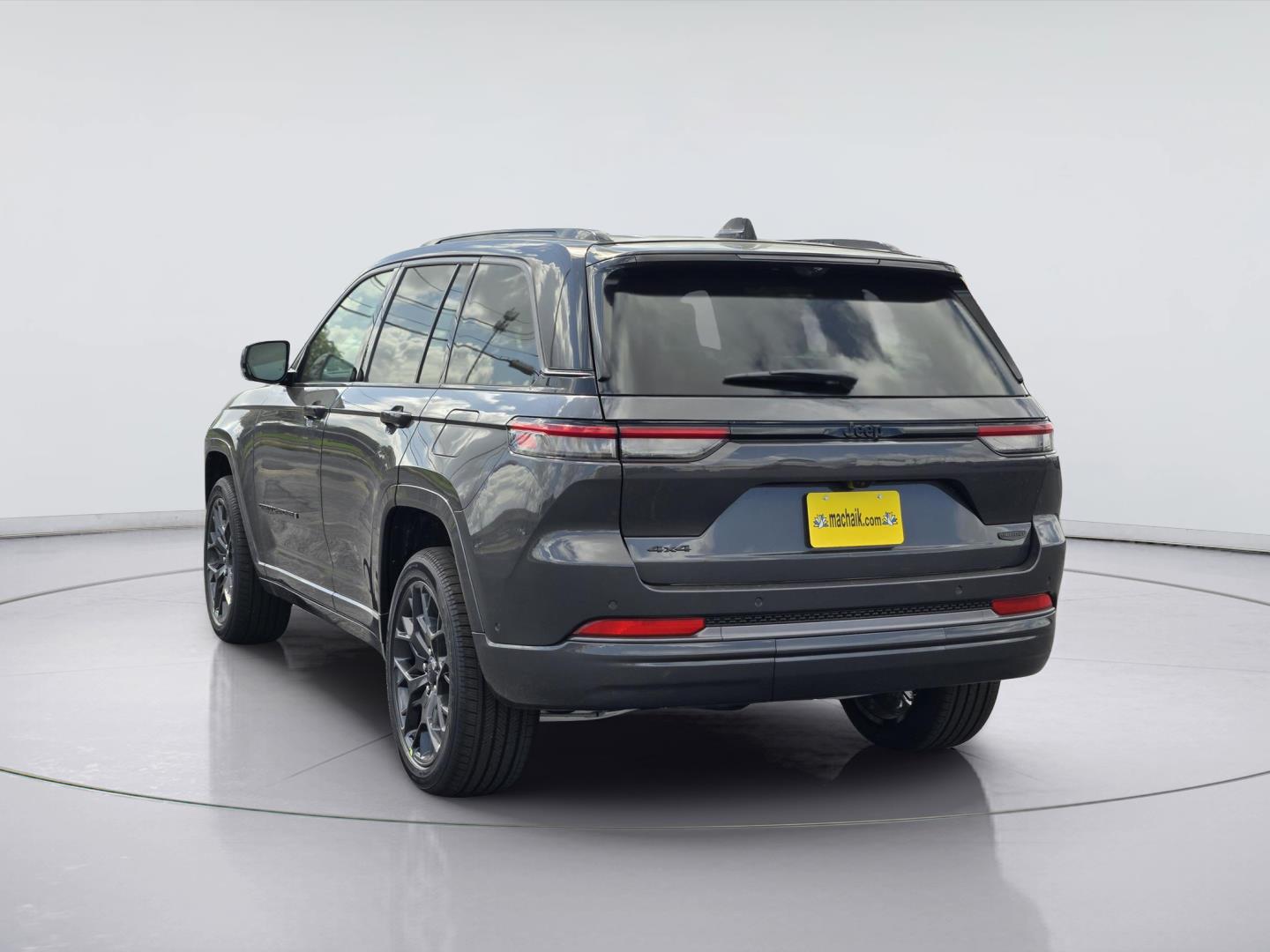 2026 Jeep Grand Cherokee Summit - 3
