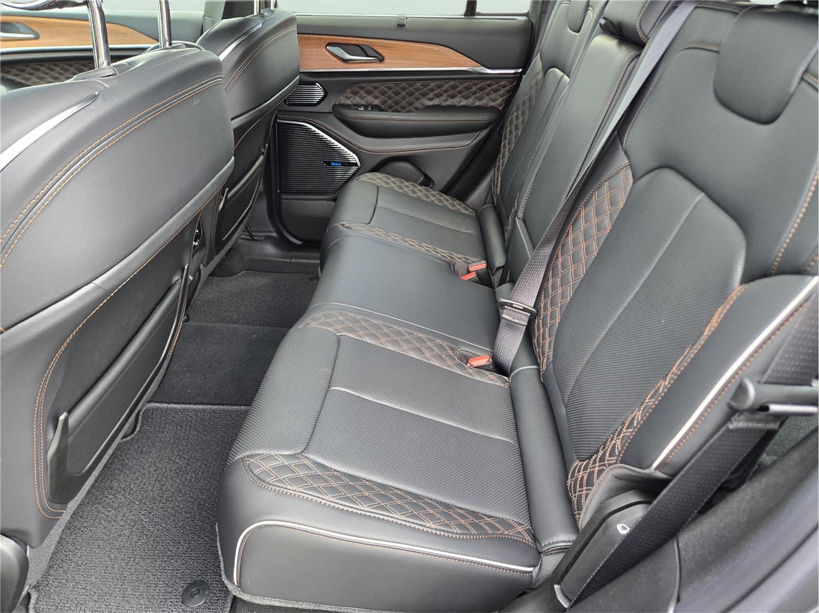 2026 Jeep Grand Cherokee Summit - 8