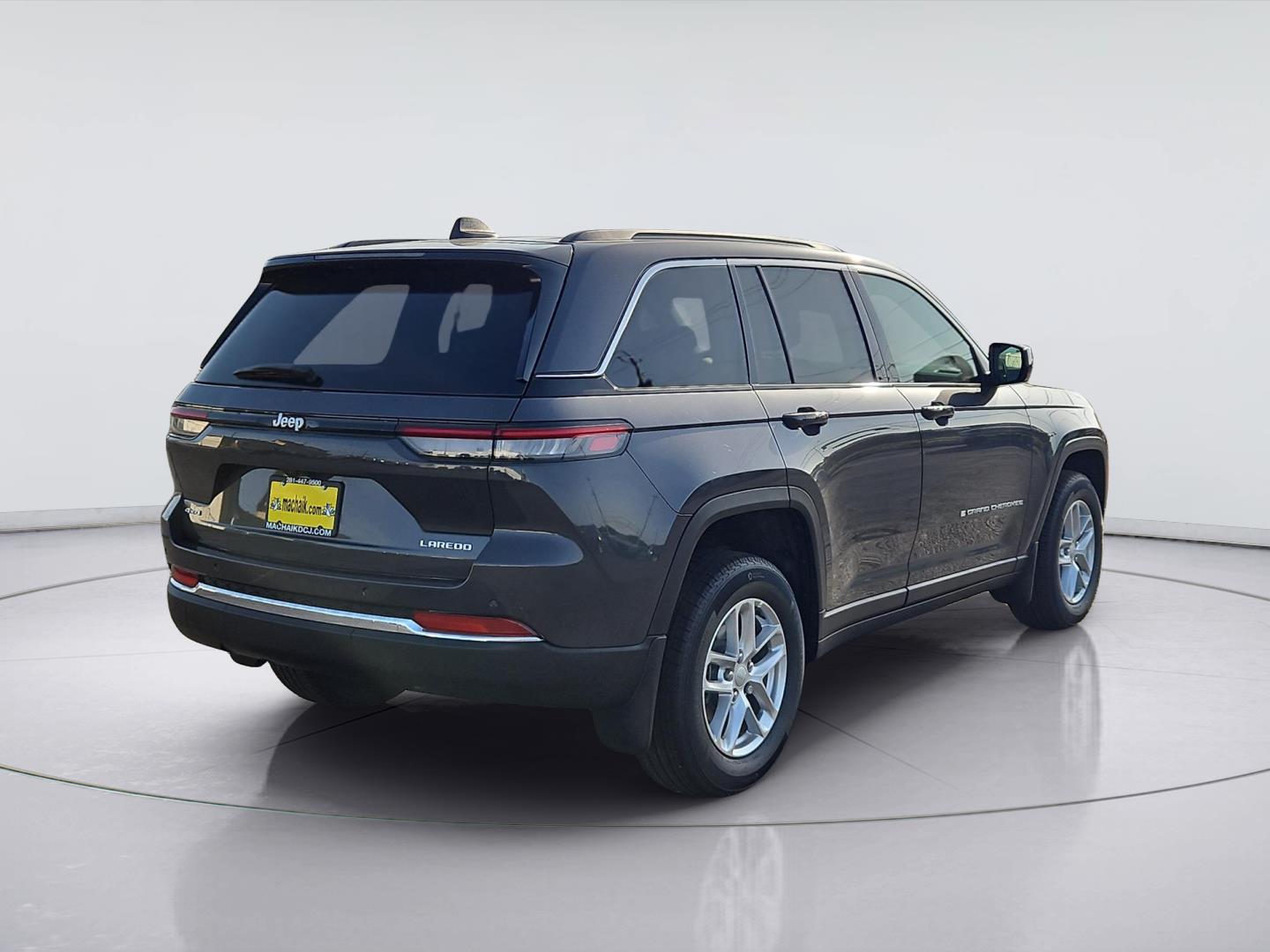 2026 Jeep Grand Cherokee Laredo X - 2