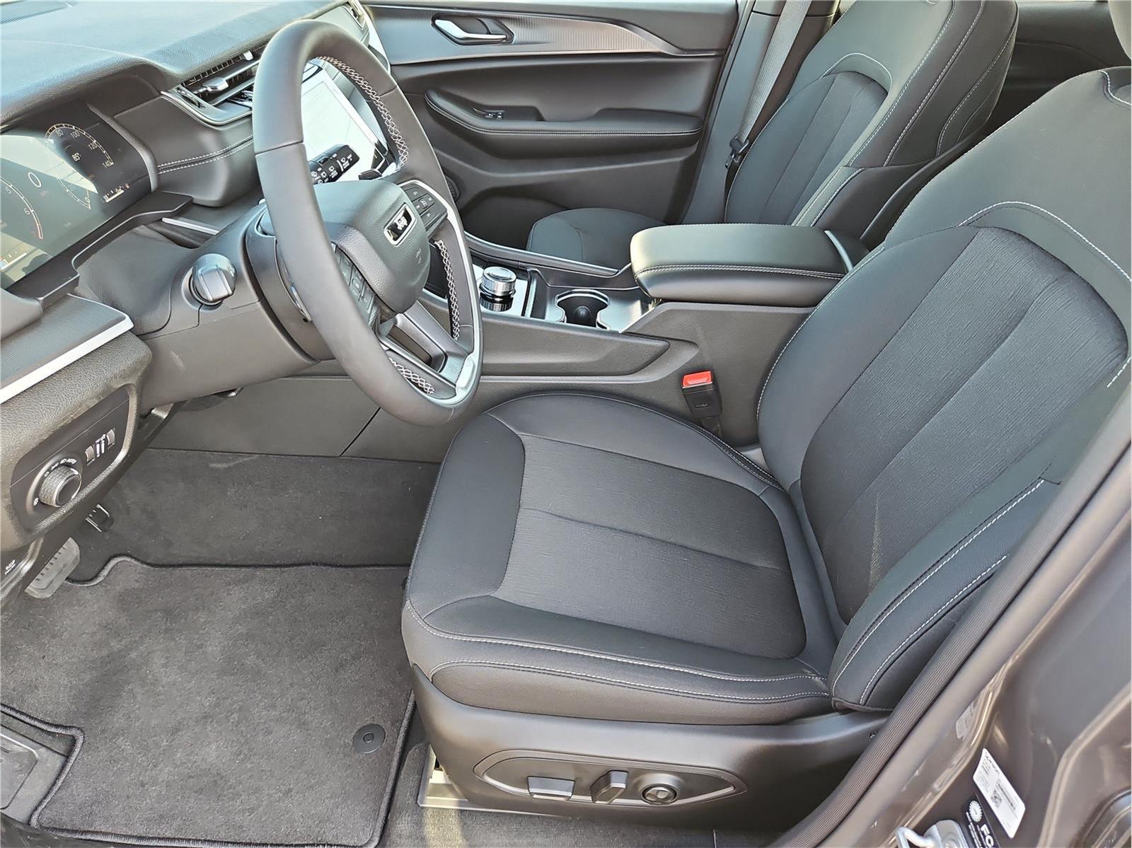 2026 Jeep Grand Cherokee Laredo X - 6