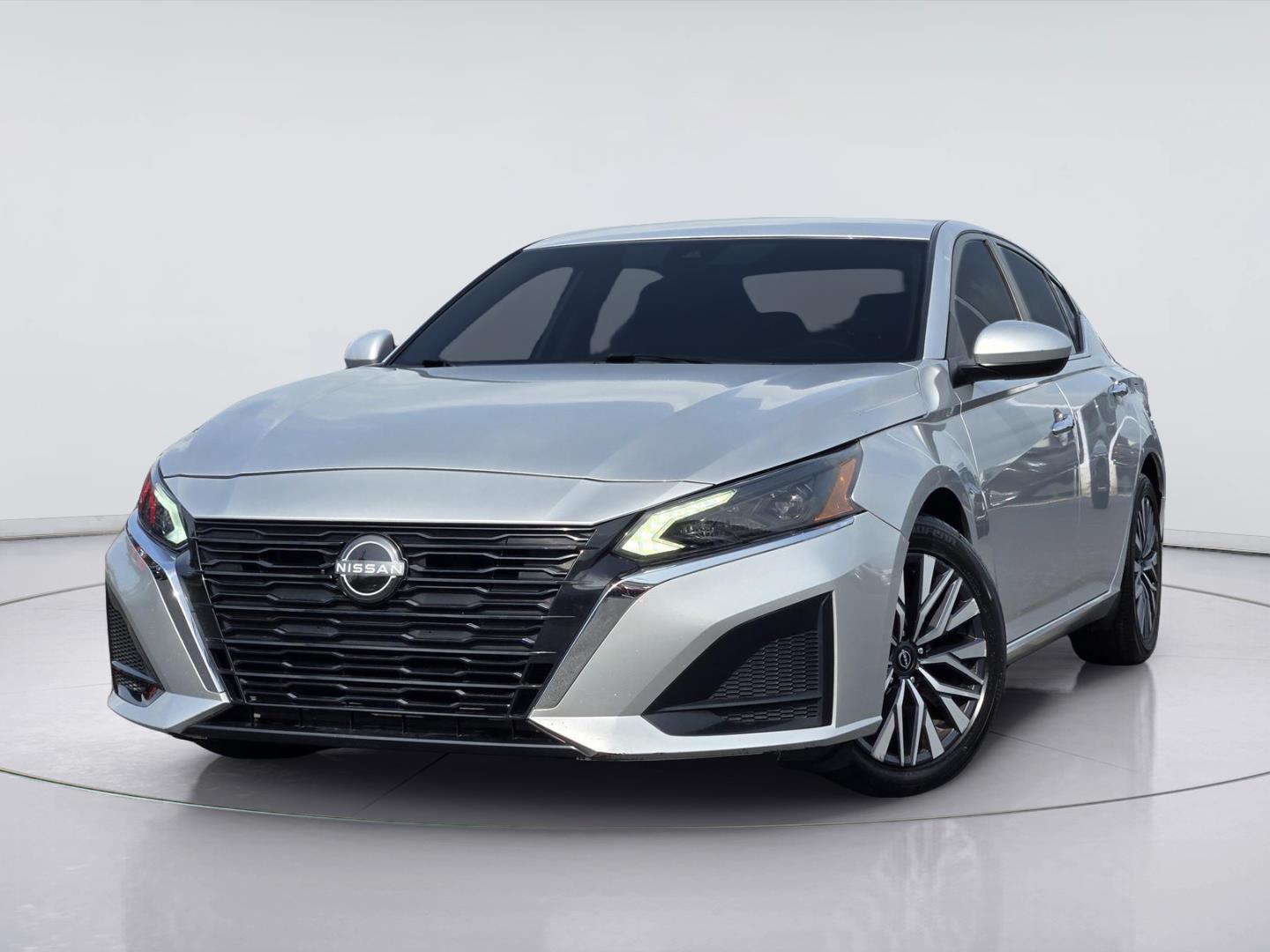 2023 Nissan Altima 2.5 SV at Robbins Nissan