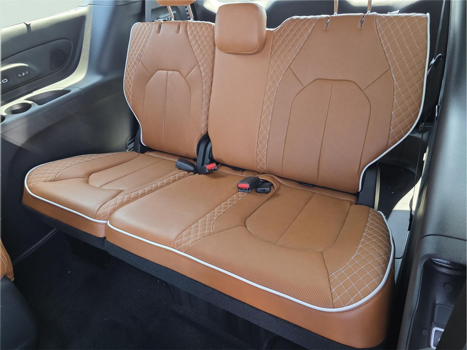 2026 Chrysler Pacifica Pinnacle at Mac Haik CDJR North Houston