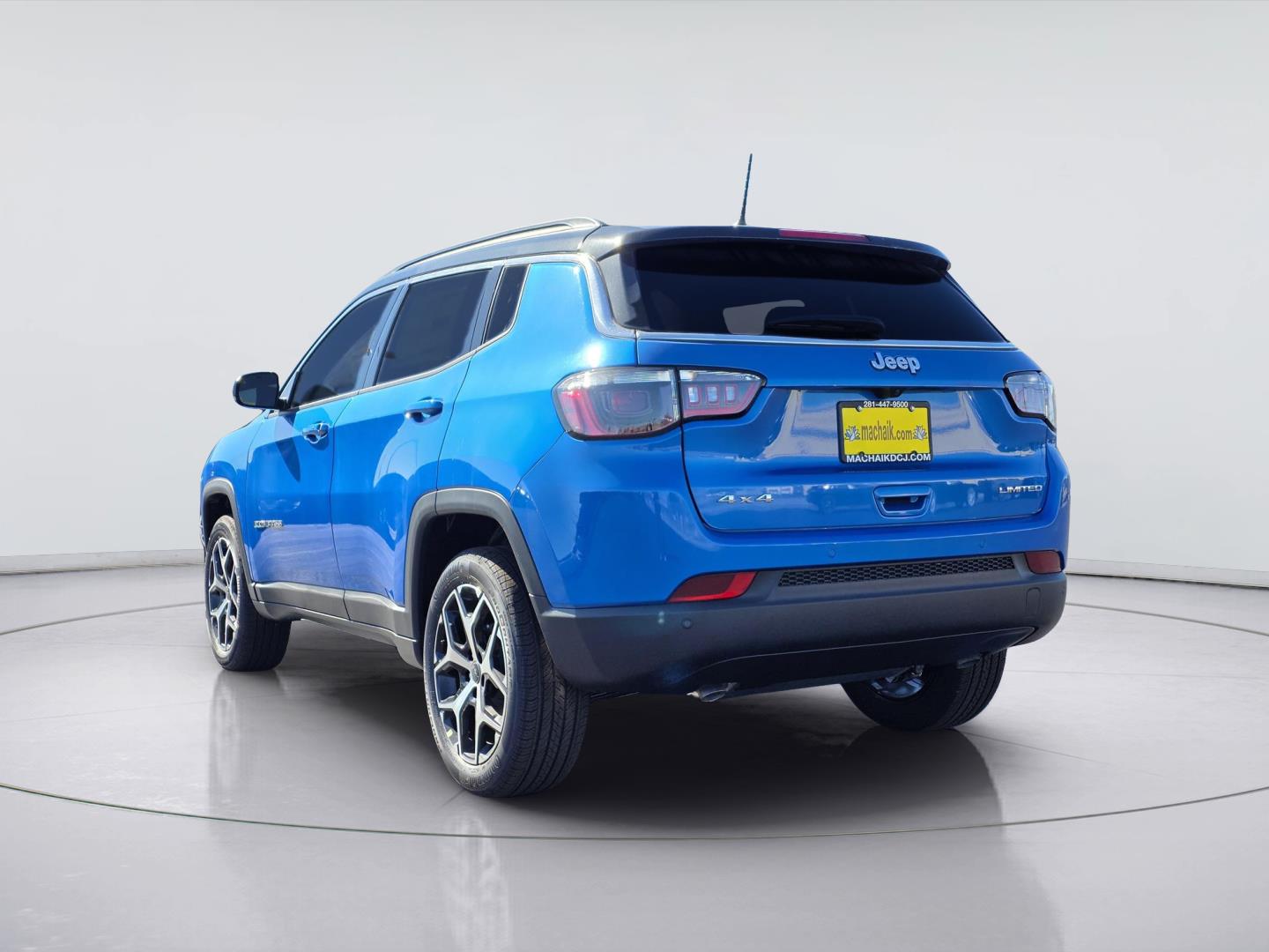 2026 Jeep Compass photo 4 of 16
