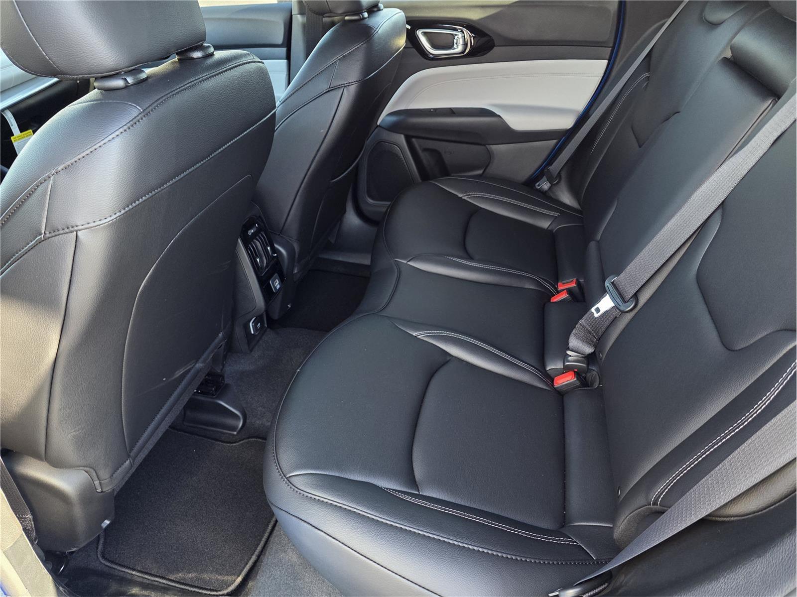 2026 Jeep Compass photo 10 of 16