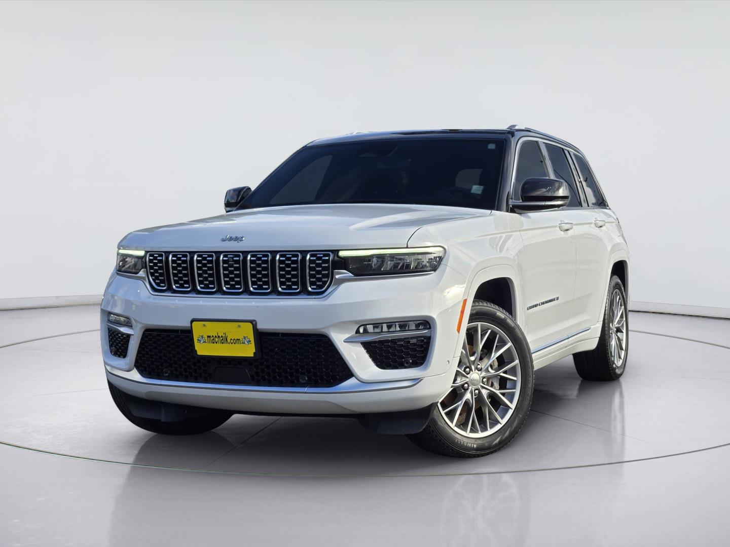 Bright White Clearcoat 2024 Jeep Grand Cherokee SUV / Crossover Four-Wheel Drive 8-Speed Automatic