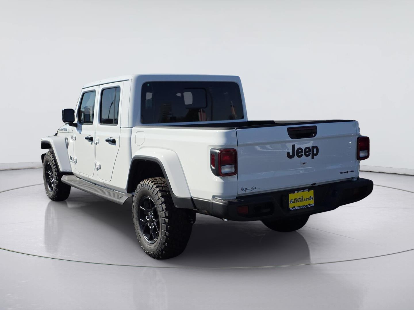 2025 Jeep Gladiator Texas Trail at Mac Haik CDJR North Houston