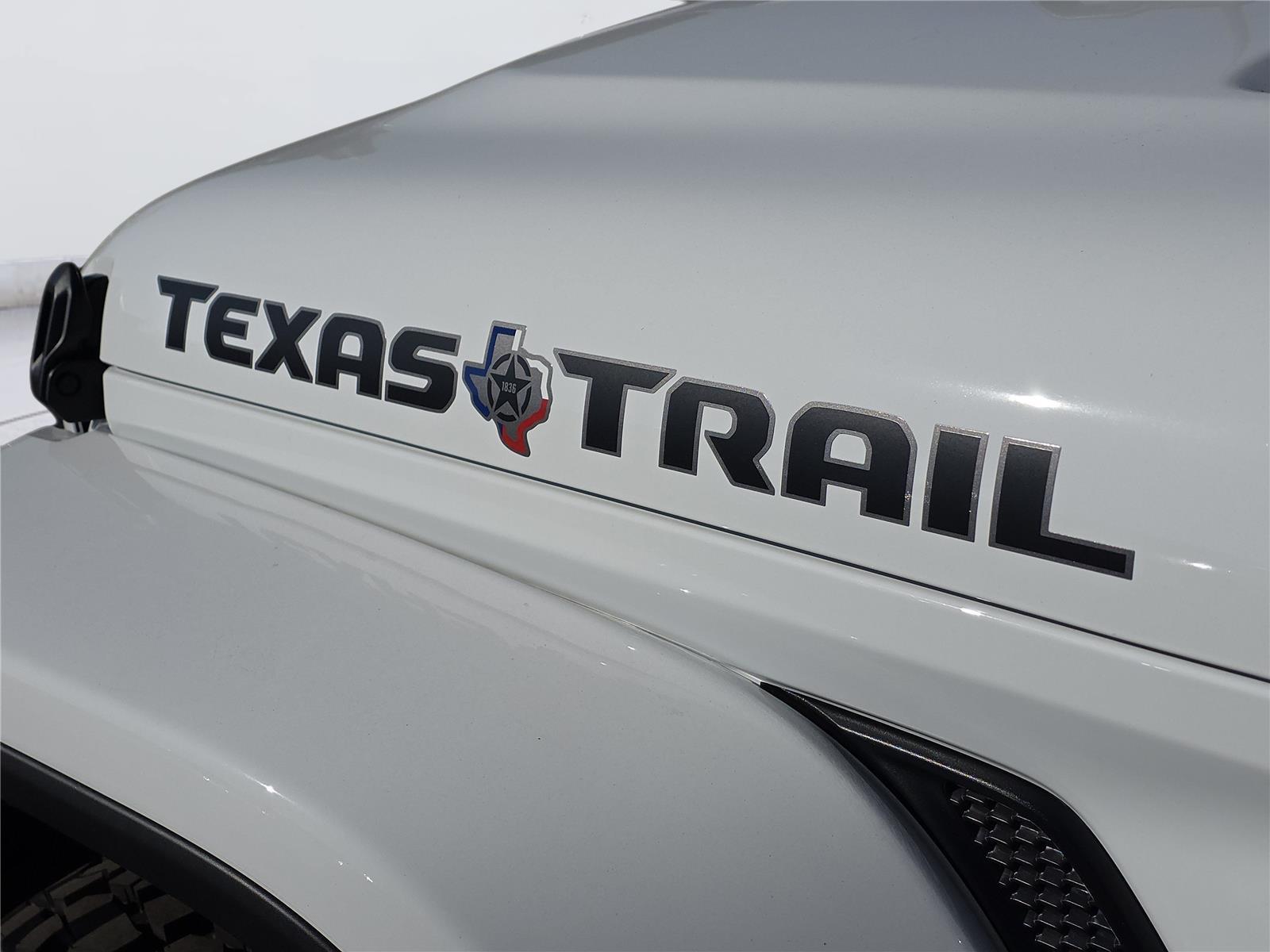 2025 Jeep Gladiator Texas Trail at Mac Haik CDJR North Houston