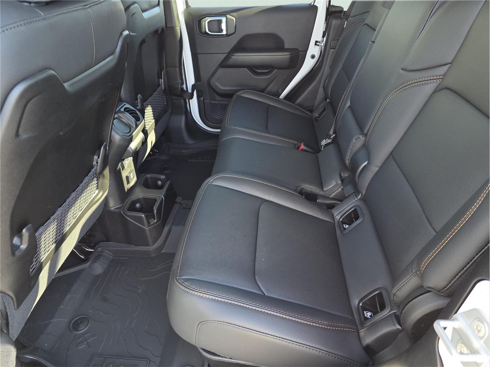 2025 Jeep Gladiator Texas Trail at Mac Haik CDJR North Houston