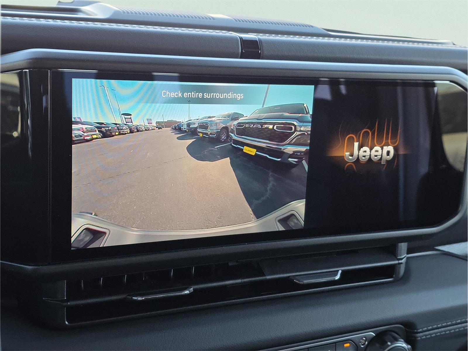 2025 Jeep Gladiator Texas Trail at Mac Haik CDJR North Houston