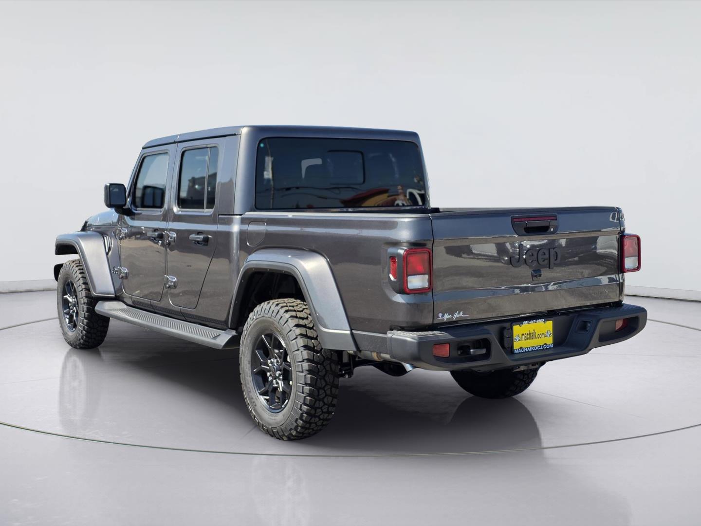 2025 Jeep Gladiator photo 4 of 16
