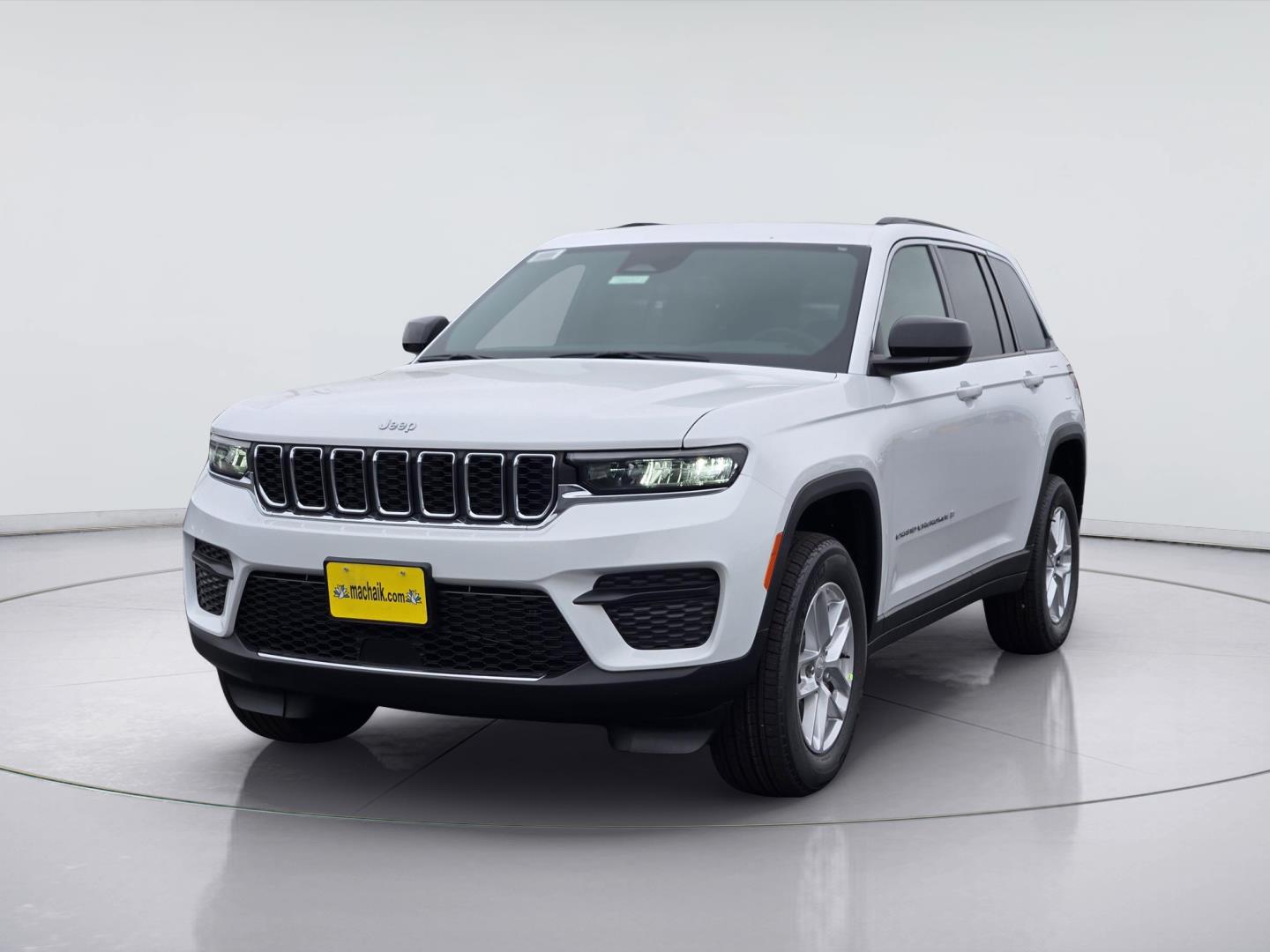 Bright White Clearcoat 2026 Jeep Grand Cherokee SUV / Crossover 4X2 8-Speed Automatic