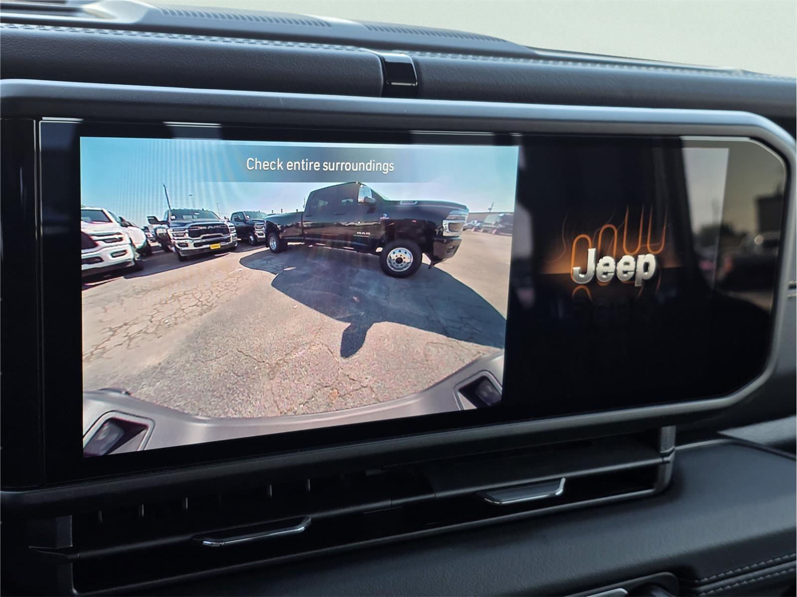 2025 Jeep Gladiator photo 14 of 16
